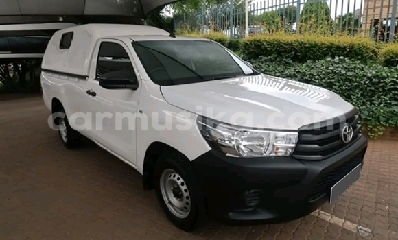 Buy Used Toyota Hilux Silver Car in Beitbridge in Matabeleland South Buy Used Toyota Hilux Silver Car in Beitbridge in Matabeleland South