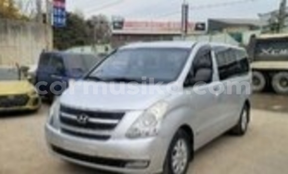 Acheter Occasion Voiture Hyundai H1 Gris à Beitbridge, Matabeleland South Acheter Occasion Voiture Hyundai H1 Gris à Beitbridge, Matabeleland South