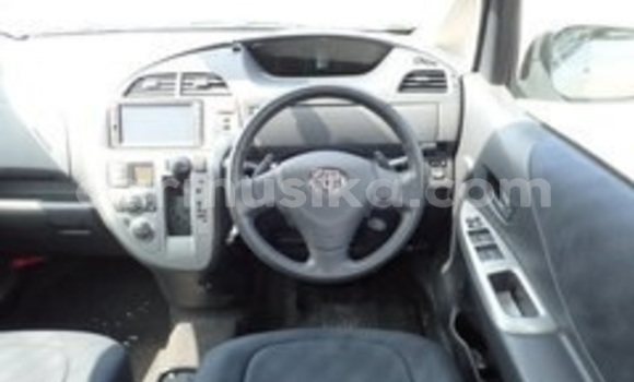 Acheter Occasion Voiture Toyota Ractis Gris à Beitbridge, Matabeleland South Acheter Occasion Voiture Toyota Ractis Gris à Beitbridge, Matabeleland South