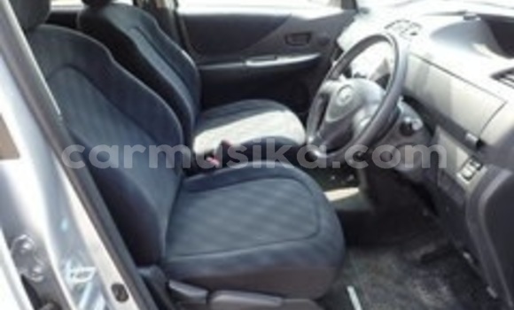 Acheter Occasion Voiture Toyota Ractis Gris à Beitbridge, Matabeleland South Acheter Occasion Voiture Toyota Ractis Gris à Beitbridge, Matabeleland South