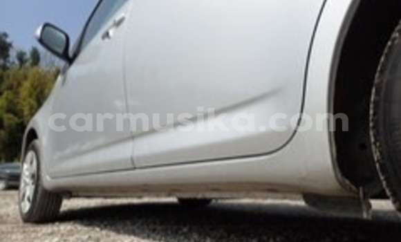 Acheter Occasion Voiture Toyota Ractis Gris à Beitbridge, Matabeleland South Acheter Occasion Voiture Toyota Ractis Gris à Beitbridge, Matabeleland South