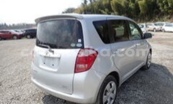 Acheter Occasion Voiture Toyota Ractis Gris à Beitbridge, Matabeleland South Acheter Occasion Voiture Toyota Ractis Gris à Beitbridge, Matabeleland South