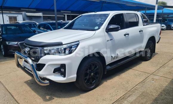 Acheter Occasion Voiture Toyota Hilux Blanc à Beitbridge, Matabeleland South Acheter Occasion Voiture Toyota Hilux Blanc à Beitbridge, Matabeleland South