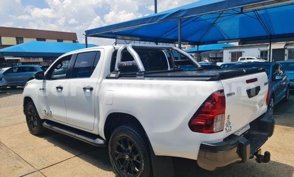 Acheter Occasion Voiture Toyota Hilux Blanc à Beitbridge, Matabeleland South Acheter Occasion Voiture Toyota Hilux Blanc à Beitbridge, Matabeleland South