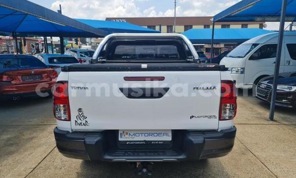 Acheter Occasion Voiture Toyota Hilux Blanc à Beitbridge, Matabeleland South Acheter Occasion Voiture Toyota Hilux Blanc à Beitbridge, Matabeleland South