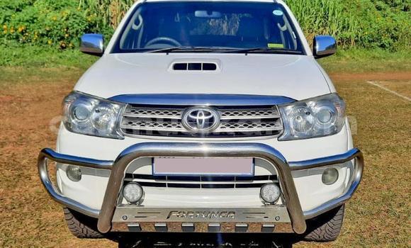 Buy Used Toyota Fortuner White Car in Beitbridge in Matabeleland South Buy Used Toyota Fortuner White Car in Beitbridge in Matabeleland South