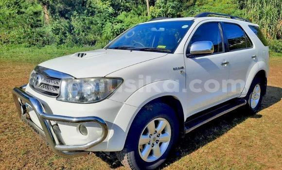 Buy Used Toyota Fortuner White Car in Beitbridge in Matabeleland South Buy Used Toyota Fortuner White Car in Beitbridge in Matabeleland South