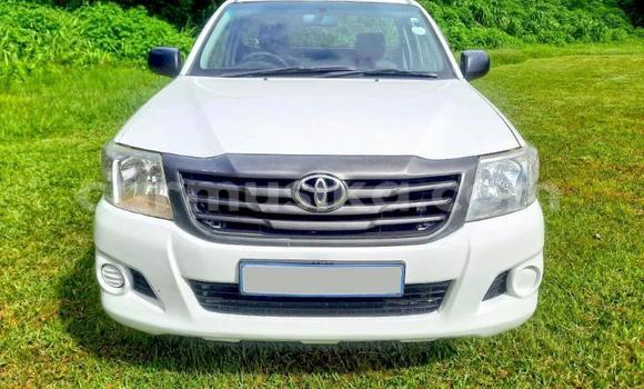Acheter Occasion Voiture Toyota Hilux Blanc à Beitbridge, Matabeleland South Acheter Occasion Voiture Toyota Hilux Blanc à Beitbridge, Matabeleland South