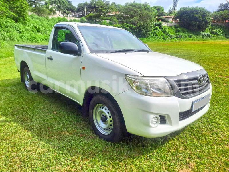 Big with watermark toyota hilux matabeleland south beitbridge 32876