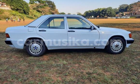 Acheter Occasion Voiture Mercedes‒Benz C–Class Blanc à Beitbridge, Matabeleland South Acheter Occasion Voiture Mercedes‒Benz C–Class Blanc à Beitbridge, Matabeleland South