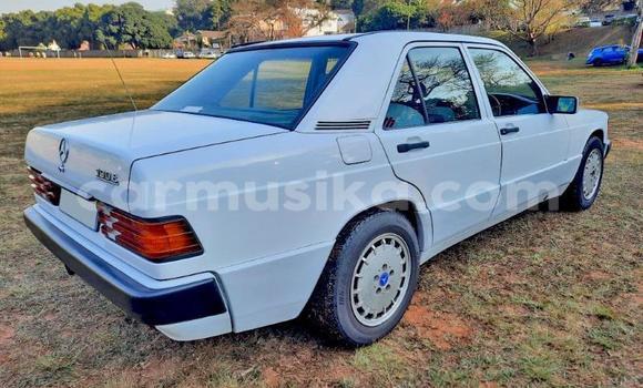Acheter Occasion Voiture Mercedes‒Benz C–Class Blanc à Beitbridge, Matabeleland South Acheter Occasion Voiture Mercedes‒Benz C–Class Blanc à Beitbridge, Matabeleland South