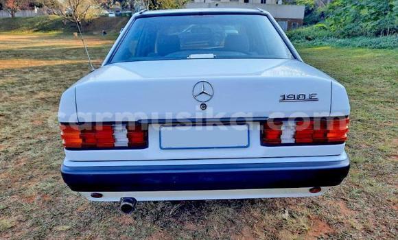Acheter Occasion Voiture Mercedes‒Benz C–Class Blanc à Beitbridge, Matabeleland South Acheter Occasion Voiture Mercedes‒Benz C–Class Blanc à Beitbridge, Matabeleland South