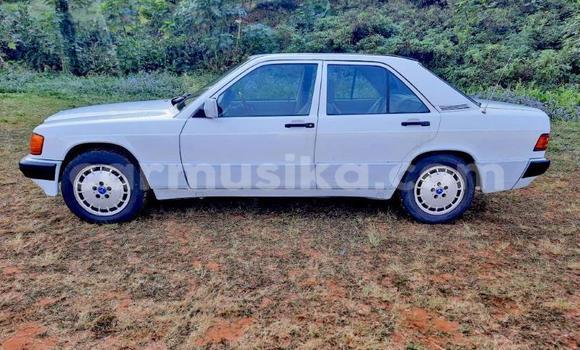 Acheter Occasion Voiture Mercedes‒Benz C–Class Blanc à Beitbridge, Matabeleland South Acheter Occasion Voiture Mercedes‒Benz C–Class Blanc à Beitbridge, Matabeleland South