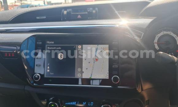 Buy Used Toyota Hilux White Car in Beitbridge in Matabeleland South Buy Used Toyota Hilux White Car in Beitbridge in Matabeleland South