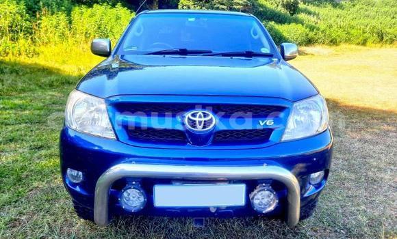 Buy Used Toyota Hilux Blue Car in Beitbridge in Matabeleland South Buy Used Toyota Hilux Blue Car in Beitbridge in Matabeleland South