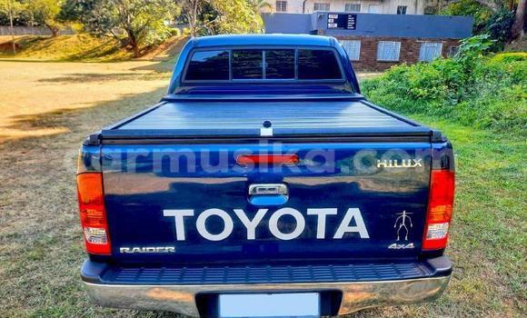 Buy Used Toyota Hilux Blue Car in Beitbridge in Matabeleland South Buy Used Toyota Hilux Blue Car in Beitbridge in Matabeleland South