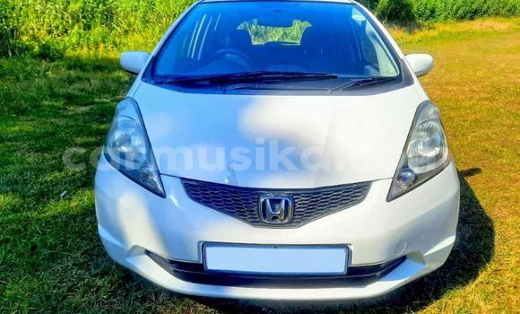 Buy Used Honda Jazz White Car in Beitbridge in Matabeleland South Buy Used Honda Jazz White Car in Beitbridge in Matabeleland South