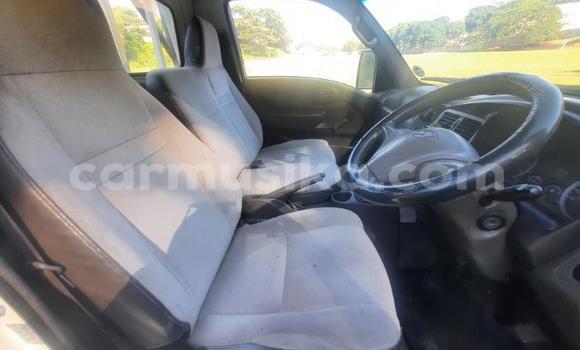 Acheter Occasion Utilitaire Hyundai H200 Blanc à Beitbridge, Matabeleland South Acheter Occasion Utilitaire Hyundai H200 Blanc à Beitbridge, Matabeleland South