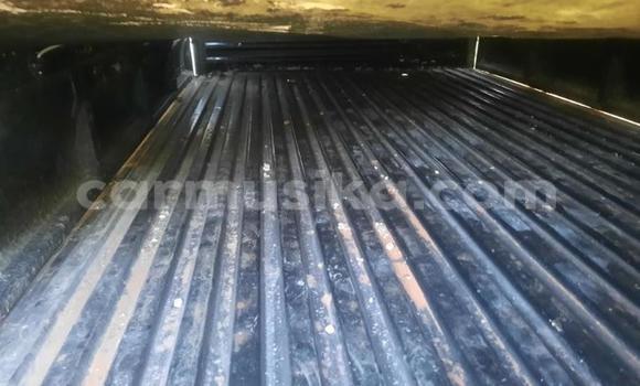 Acheter Occasion Utilitaire Hyundai H200 Blanc à Beitbridge, Matabeleland South Acheter Occasion Utilitaire Hyundai H200 Blanc à Beitbridge, Matabeleland South