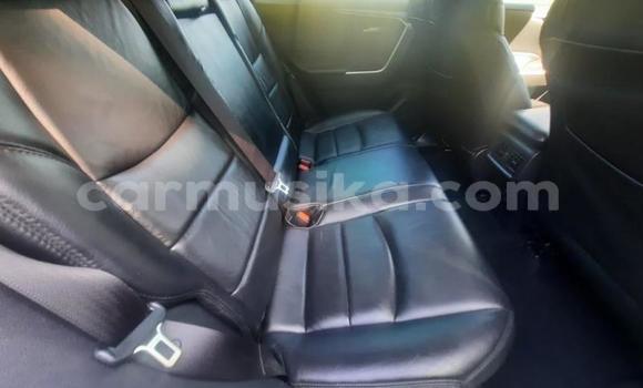 Buy Used Toyota RAV4 White Car in Beitbridge in Matabeleland South Buy Used Toyota RAV4 White Car in Beitbridge in Matabeleland South