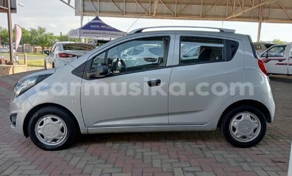 Nunua Ilio tumika Chevrolet Spark Fedha Gari ndani ya Beitbridge nchini Matabeleland Kusini Nunua Ilio tumika Chevrolet Spark Fedha Gari ndani ya Beitbridge nchini Matabeleland Kusini
