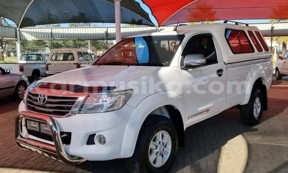 Acheter Occasion Voiture Toyota Hilux Blanc à Beitbridge, Matabeleland South Acheter Occasion Voiture Toyota Hilux Blanc à Beitbridge, Matabeleland South