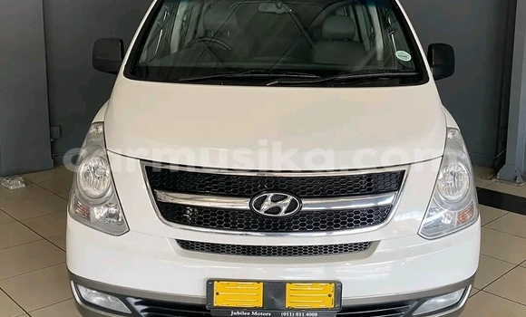 Buy Used Hyundai H1 White Car in Beitbridge in Matabeleland South Buy Used Hyundai H1 White Car in Beitbridge in Matabeleland South