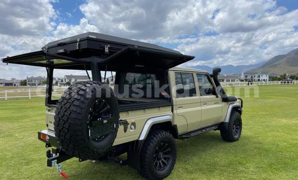 Buy Used Toyota Land Cruiser Beige Car in Beitbridge in Matabeleland South Buy Used Toyota Land Cruiser Beige Car in Beitbridge in Matabeleland South