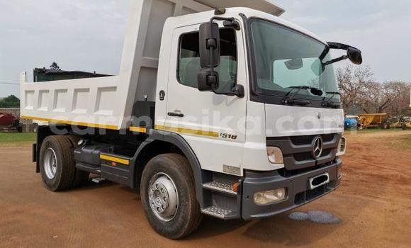 Tenga Tsaru Toyota Kluger Chena Mota in Beitbridge in Matabeleland South Tenga Tsaru Toyota Kluger Chena Mota in Beitbridge in Matabeleland South