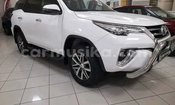 Buy Used Toyota Fortuner White Car in Beitbridge in Matabeleland South Buy Used Toyota Fortuner White Car in Beitbridge in Matabeleland South