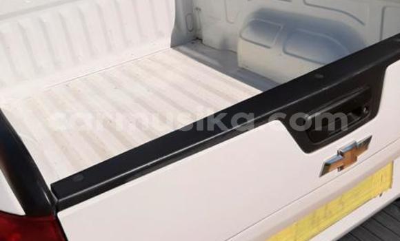 Acheter Occasion Voiture Chevrolet Van Blanc à Beitbridge, Matabeleland South Acheter Occasion Voiture Chevrolet Van Blanc à Beitbridge, Matabeleland South