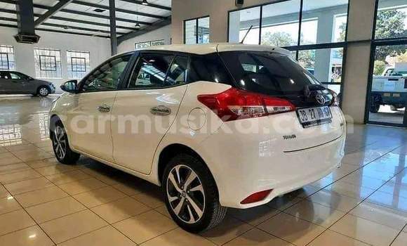 Nunua Ilio tumika Toyota Yaris Fedha Gari ndani ya Beitbridge nchini Matabeleland Kusini Nunua Ilio tumika Toyota Yaris Fedha Gari ndani ya Beitbridge nchini Matabeleland Kusini