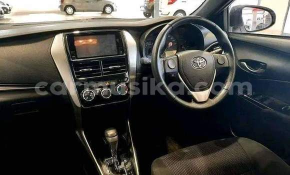 Nunua Ilio tumika Toyota Yaris Fedha Gari ndani ya Beitbridge nchini Matabeleland Kusini Nunua Ilio tumika Toyota Yaris Fedha Gari ndani ya Beitbridge nchini Matabeleland Kusini