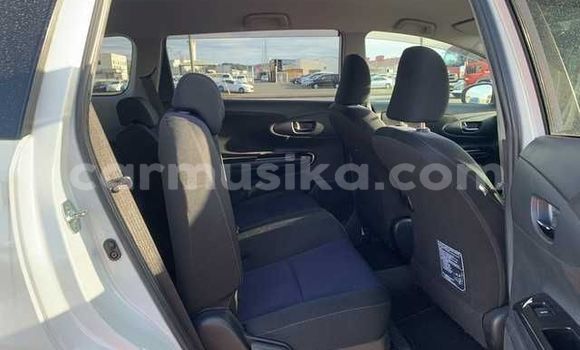 Nunua Ilio tumika Toyota Wish Nyeupe Gari ndani ya Beitbridge nchini Matabeleland Kusini Nunua Ilio tumika Toyota Wish Nyeupe Gari ndani ya Beitbridge nchini Matabeleland Kusini