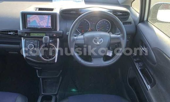 Nunua Ilio tumika Toyota Wish Nyeupe Gari ndani ya Beitbridge nchini Matabeleland Kusini Nunua Ilio tumika Toyota Wish Nyeupe Gari ndani ya Beitbridge nchini Matabeleland Kusini