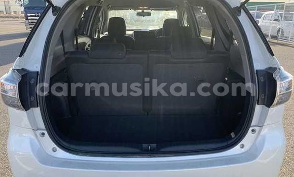 Nunua Ilio tumika Toyota Wish Nyeupe Gari ndani ya Beitbridge nchini Matabeleland Kusini Nunua Ilio tumika Toyota Wish Nyeupe Gari ndani ya Beitbridge nchini Matabeleland Kusini