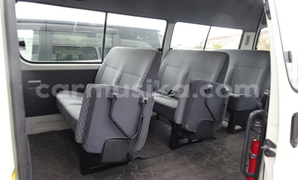 Buy Used Toyota Hiace Other Car in Beitbridge in Matabeleland South Buy Used Toyota Hiace Other Car in Beitbridge in Matabeleland South