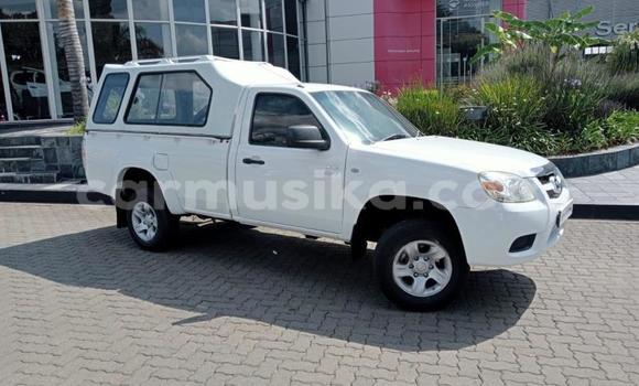Buy Used Mazda BT-50 White Car in Beitbridge in Matabeleland South