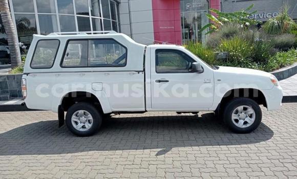 Acheter Occasion Voiture Mazda BT-50 Blanc à Beitbridge, Matabeleland South Acheter Occasion Voiture Mazda BT-50 Blanc à Beitbridge, Matabeleland South