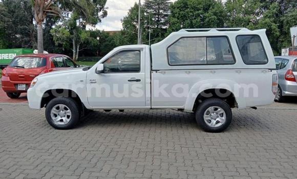 Acheter Occasion Voiture Mazda BT-50 Blanc à Beitbridge, Matabeleland South Acheter Occasion Voiture Mazda BT-50 Blanc à Beitbridge, Matabeleland South