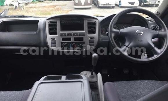 Buy Used Nissan Caravan Silver Car in Beitbridge in Matabeleland South Buy Used Nissan Caravan Silver Car in Beitbridge in Matabeleland South