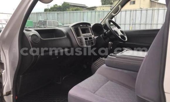 Buy Used Nissan Caravan Silver Car in Beitbridge in Matabeleland South Buy Used Nissan Caravan Silver Car in Beitbridge in Matabeleland South