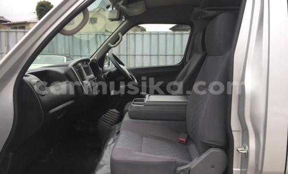 Buy Used Nissan Caravan Silver Car in Beitbridge in Matabeleland South Buy Used Nissan Caravan Silver Car in Beitbridge in Matabeleland South