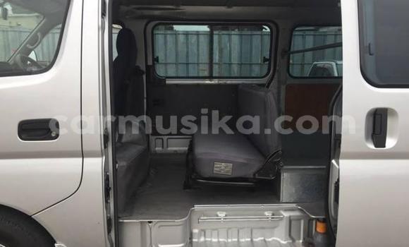 Buy Used Nissan Caravan Silver Car in Beitbridge in Matabeleland South Buy Used Nissan Caravan Silver Car in Beitbridge in Matabeleland South