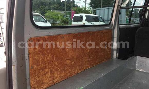 Buy Used Nissan Caravan Silver Car in Beitbridge in Matabeleland South Buy Used Nissan Caravan Silver Car in Beitbridge in Matabeleland South