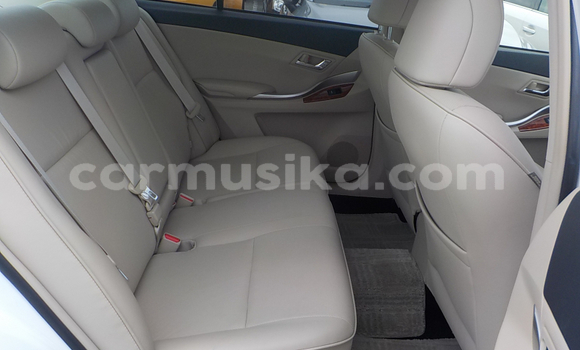 Buy Used Toyota Allion White Car in Beitbridge in Matabeleland South Buy Used Toyota Allion White Car in Beitbridge in Matabeleland South