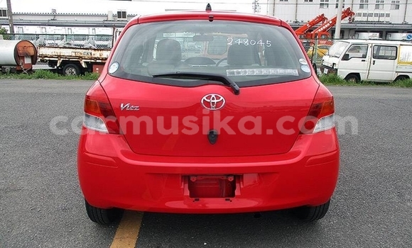 Acheter Occasion Voiture Toyota Vitz Rouge à Beitbridge, Matabeleland South Acheter Occasion Voiture Toyota Vitz Rouge à Beitbridge, Matabeleland South