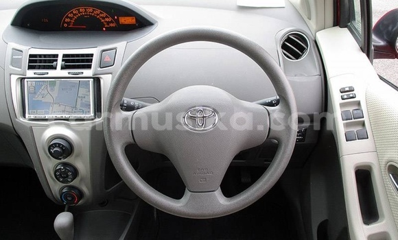 Acheter Occasion Voiture Toyota Vitz Rouge à Beitbridge, Matabeleland South Acheter Occasion Voiture Toyota Vitz Rouge à Beitbridge, Matabeleland South