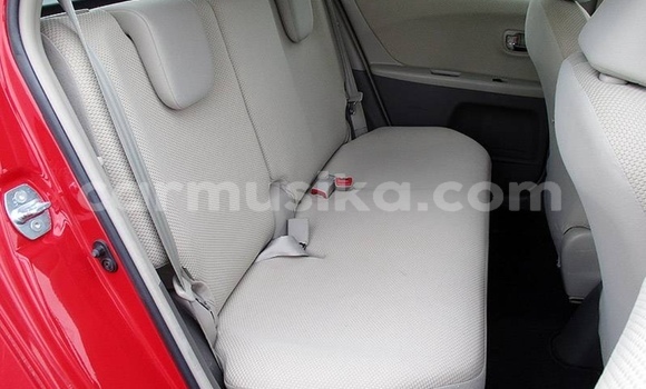 Acheter Occasion Voiture Toyota Vitz Rouge à Beitbridge, Matabeleland South Acheter Occasion Voiture Toyota Vitz Rouge à Beitbridge, Matabeleland South