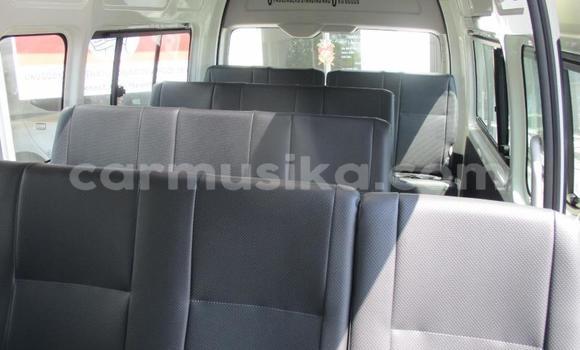 Acheter Occasion Voiture Toyota Hiace Blanc à Beitbridge, Matabeleland South Acheter Occasion Voiture Toyota Hiace Blanc à Beitbridge, Matabeleland South